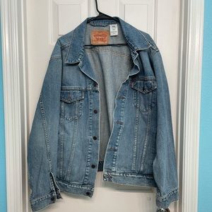 Levi’s | Standard Trucker Denim Jacket | NWOT